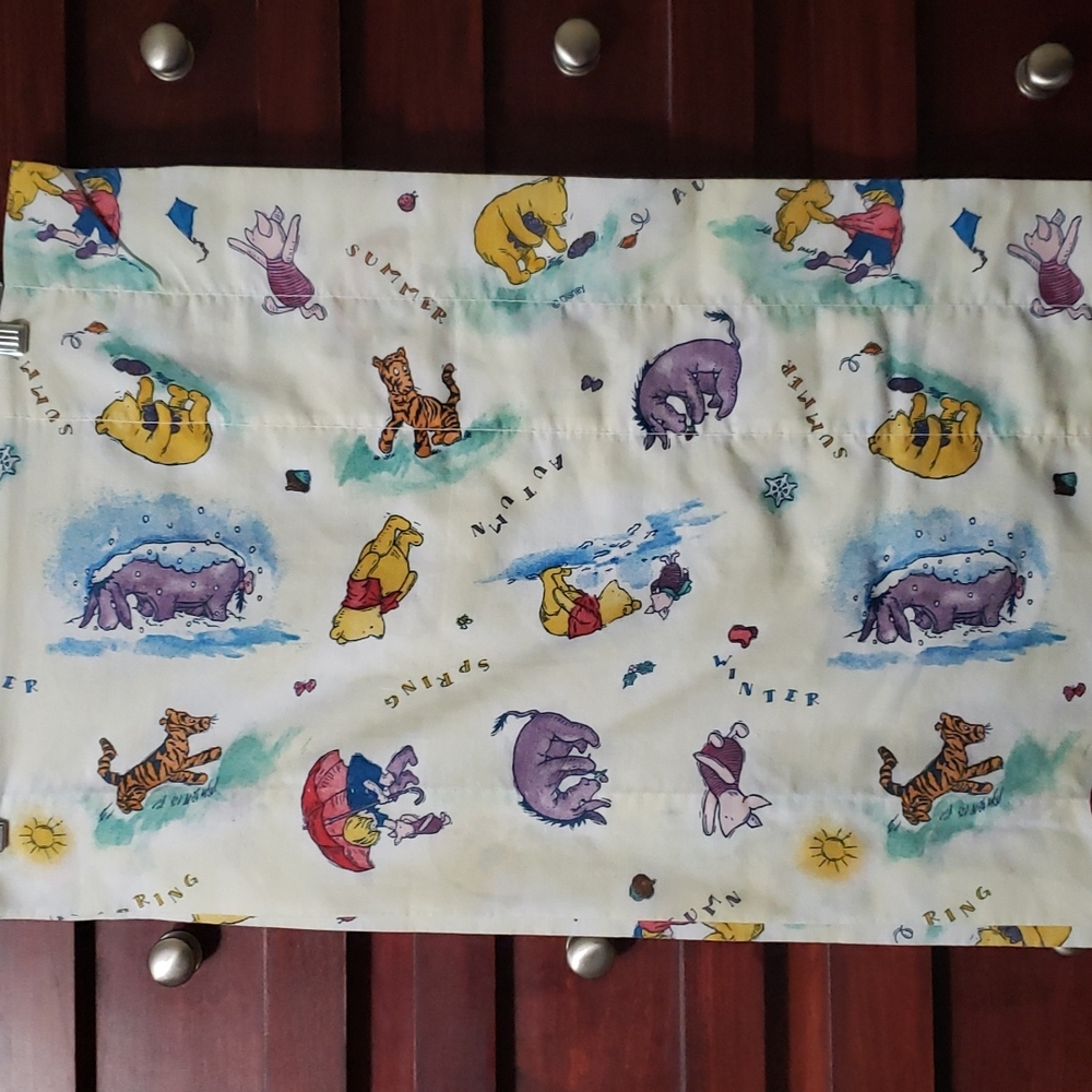 Vintage Winnie the Pooh valance